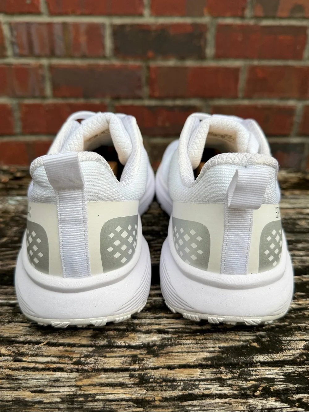 NWOT Bronax Mens Sz 7 Wide Toe Box White Mesh Athletic Sneakers Running Shoes X5